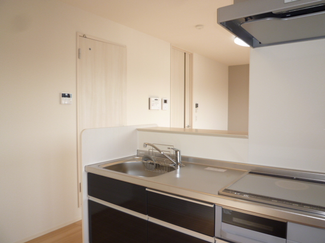 キッチン　対面IHキッチンです