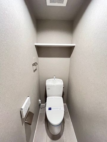 トイレ　※同じタイプのお部屋の写真です。