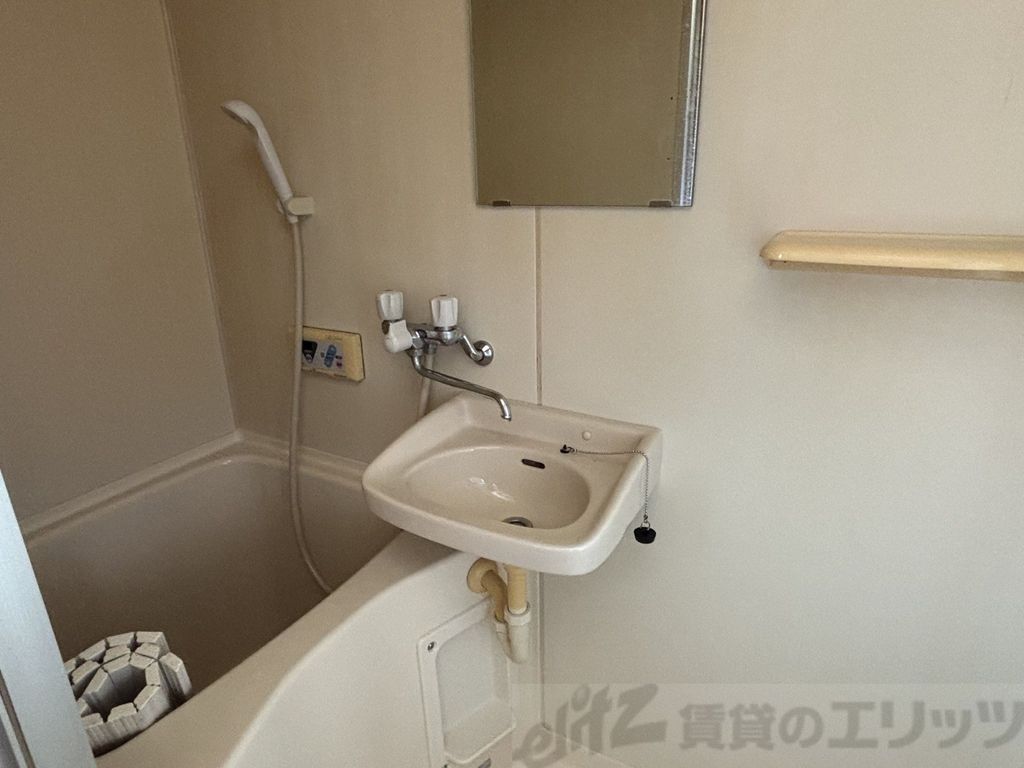 バス・シャワールーム　洗面