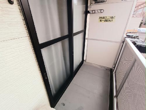 バルコニー　実際のバルコニーは仕様が異なる場合有り