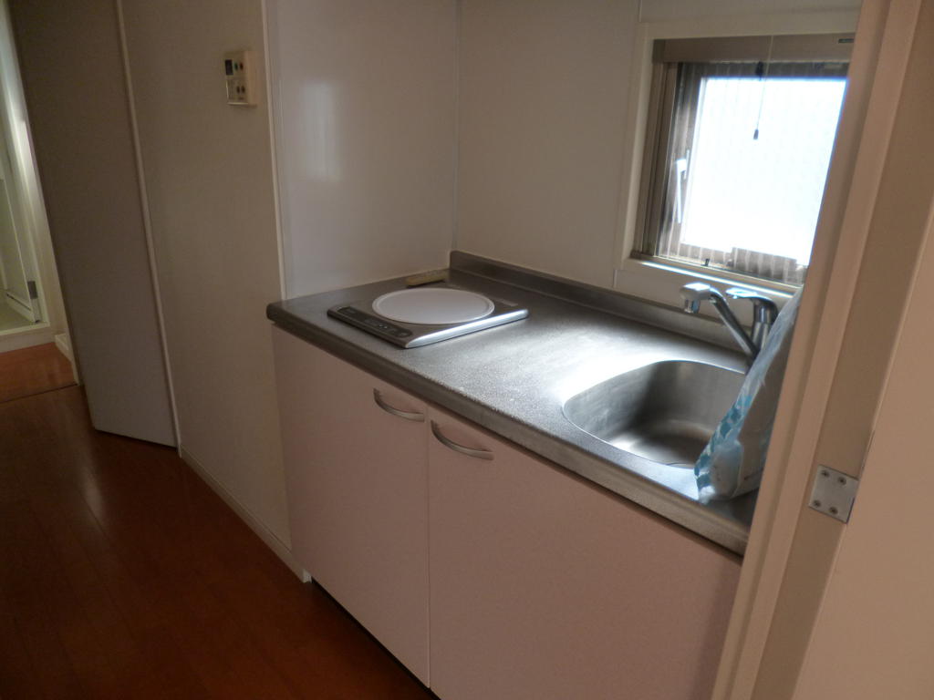 キッチン　窓あり