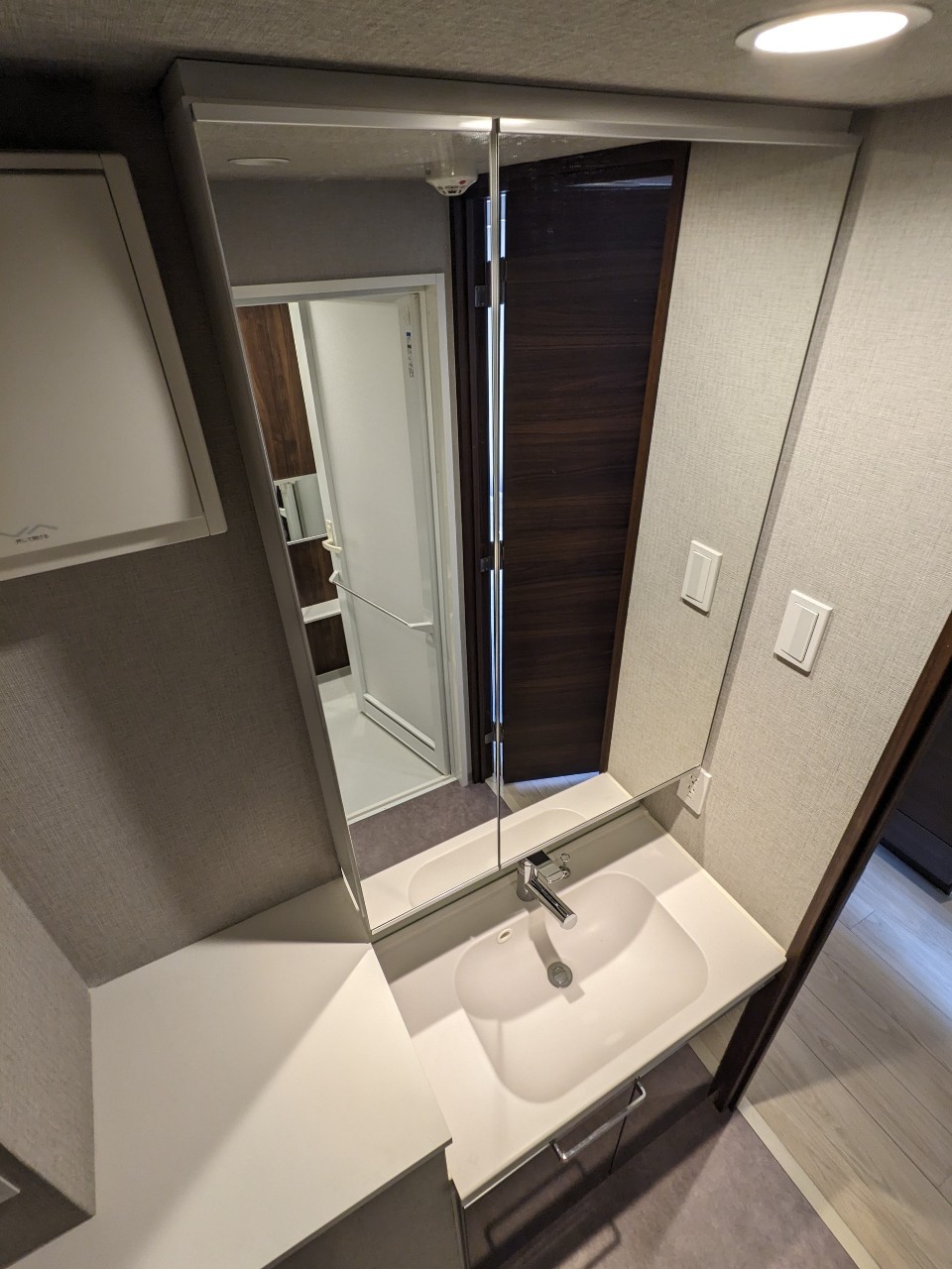 洗面設備　※同物件、別部屋になります。