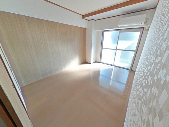 居室・リビング　※別号室のお写真です