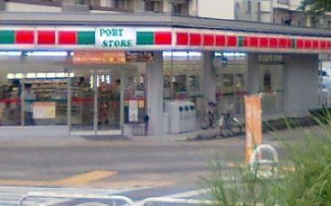 コンビニ　サンクスポートストア辰巳店（コンビニ）まで152m