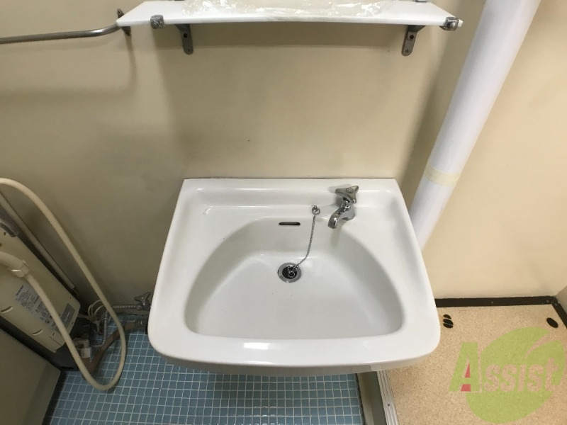 洗面設備　洗面台は浴室にあります。掃除がしやすそうですね。