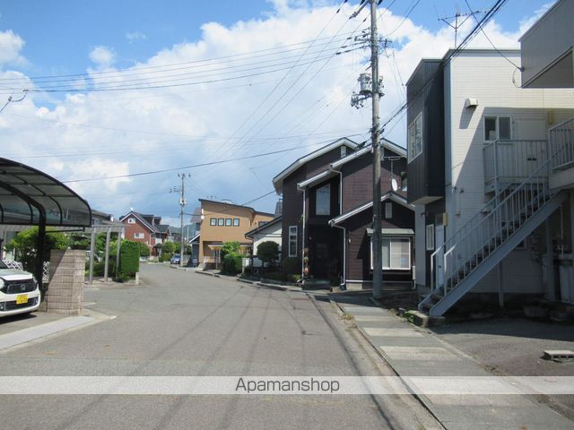 コンビニ　ローソン（コンビニ）まで445m