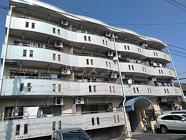 名古屋市西区赤城町のマンションの建物外観