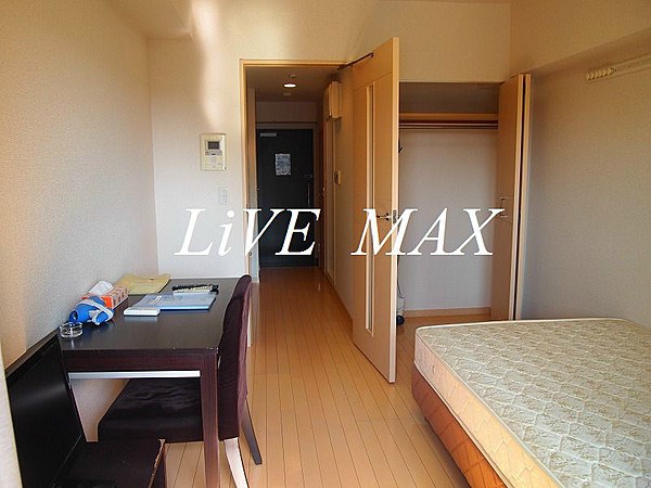 居室・リビング　別号室参考写真