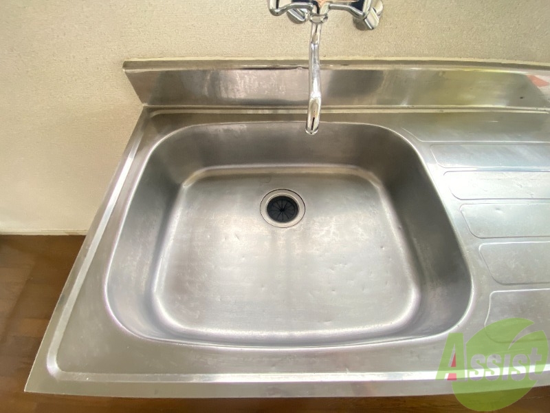 洗面設備　こちらはシンクです。洗面台が無いのでキッチンと併用です。