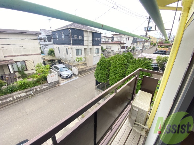 バルコニー　こちらはバルコニーです。洗濯物もバッチリです。