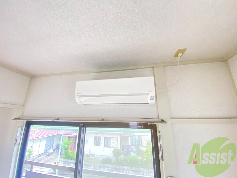 その他設備　こちらはエアコンです。一年中快適に過ごせますね。