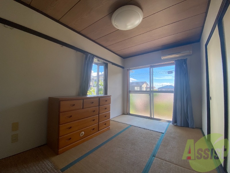 居室・リビング　陽当たり良好で風通しも良い和室６帖のお部屋。