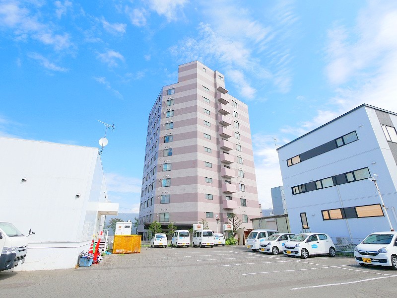 建物外観　【なんでもそろう大谷地！】商業施設やスーパー等とっても便利♪