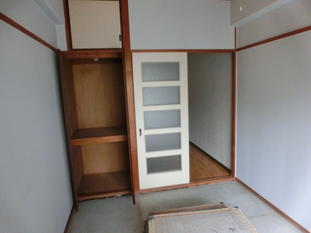 居室・リビング　同タイプ別部屋の写真です。