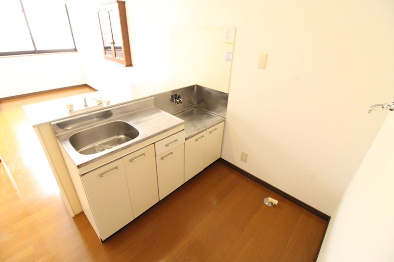 キッチン　※別部屋参考写真