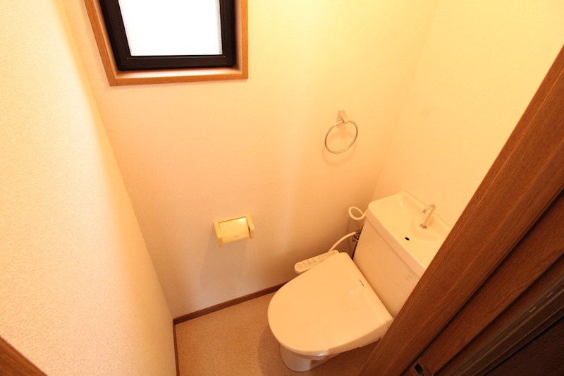 トイレ　※別部屋参考写真