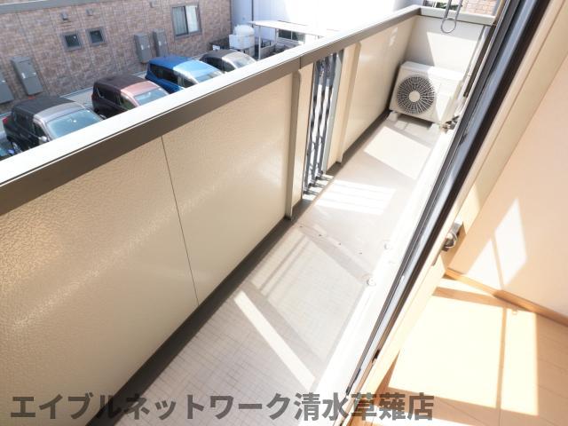 バルコニー　落ち着いた時間を過ごせるバルコニーです