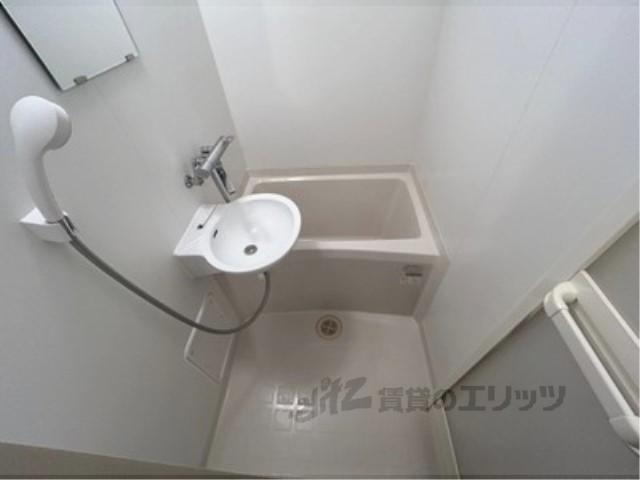 バス・シャワールーム　バス