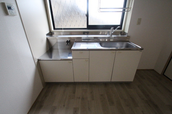 キッチン　※別部屋の写真です