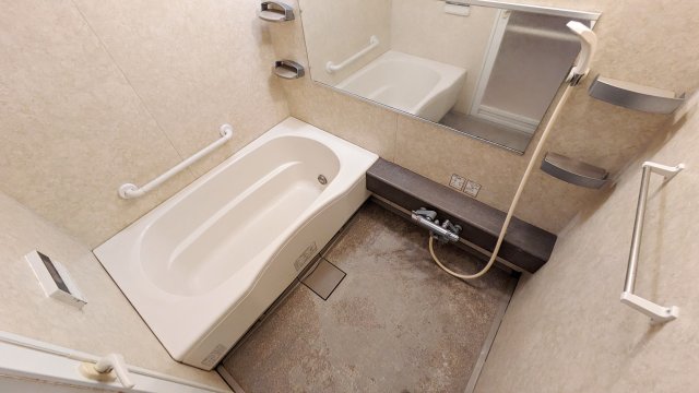 バス・シャワールーム