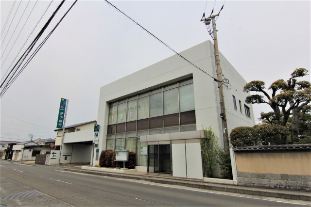 銀行　伊予銀行椿支店（銀行）まで800m