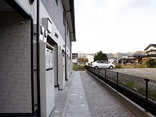 玄関　玄関前　１Ｆ　２Ｆ