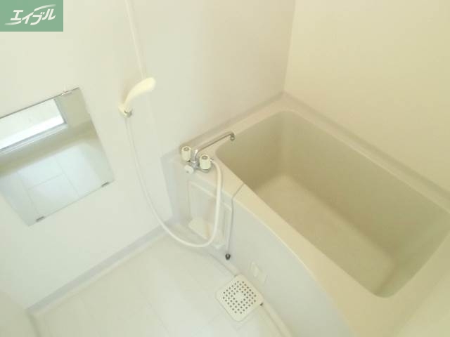 バス・シャワールーム　お風呂広い