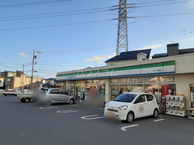 コンビニ　ファミリーマート 寒川一之宮店（コンビニ）まで621m