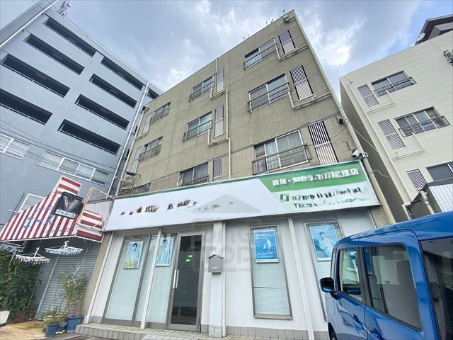 茨木市美沢町のマンションの建物外観