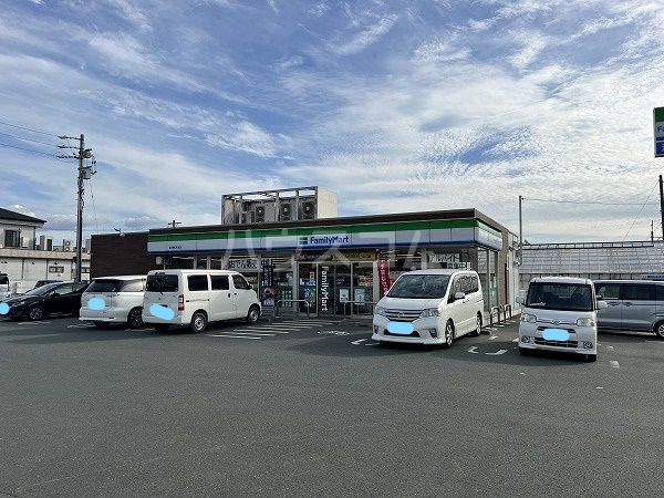 コンビニ　ファミリーマート 豊川野口町北店（コンビニ）まで539m