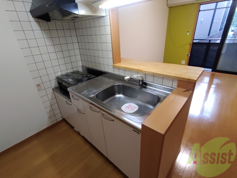 キッチン　こちらはキッチン。調理スペースもあり使いやすそうです。