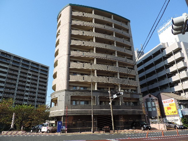 北九州市小倉北区真鶴のマンションの建物外観