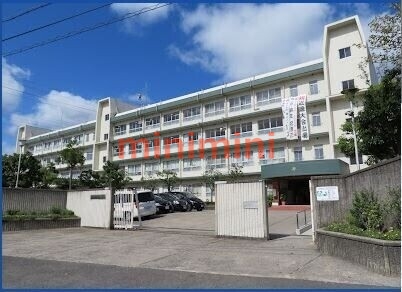 中学校　茨木市立太田中学校（中学校）まで1522m