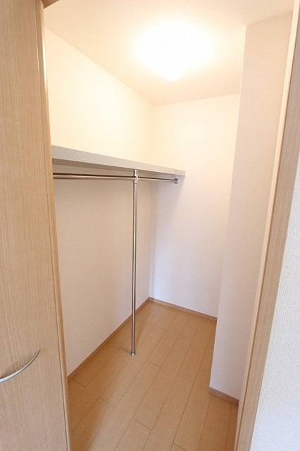 収納　ウォークインクローゼット