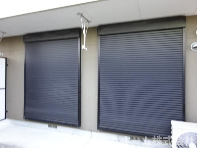 バルコニー　窓シャッター