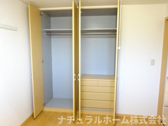 収納　洋室クローゼット