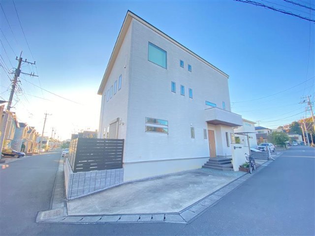 流山市市野谷戸建の建物外観