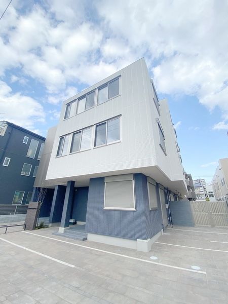 荒川区東尾久のマンションの建物外観