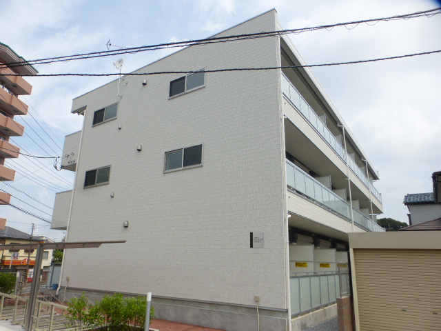 松戸市竹ケ花のマンションの建物外観