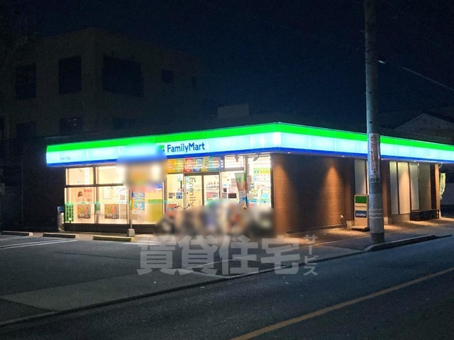 コンビニ　ファミリーマート　杉村一丁目（コンビニ）まで185m