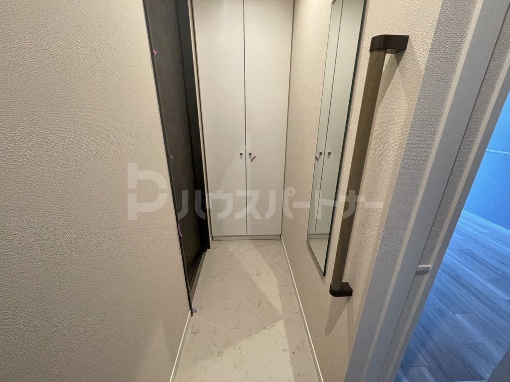 玄関　バルコニー