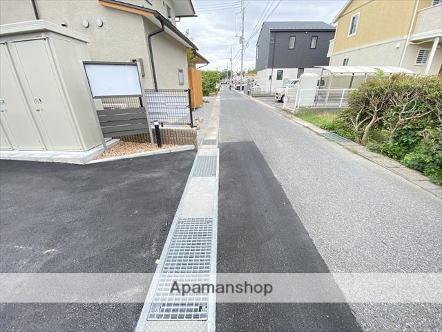 その他　前面道路（その他）まで0m