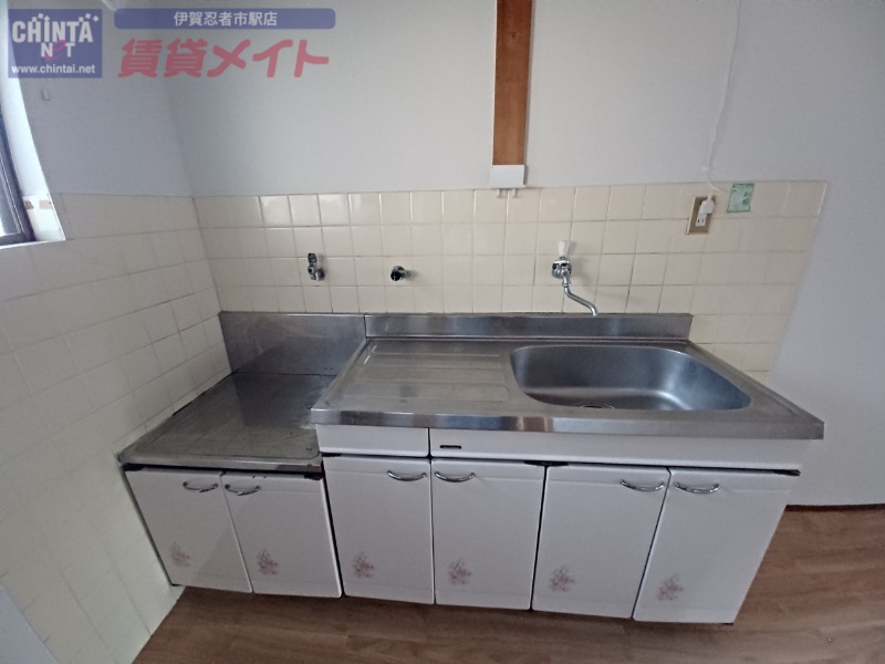 キッチン　同物件別室写真