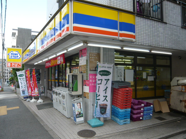 コンビニ　ミニストップ新大塚店（コンビニ）まで402m