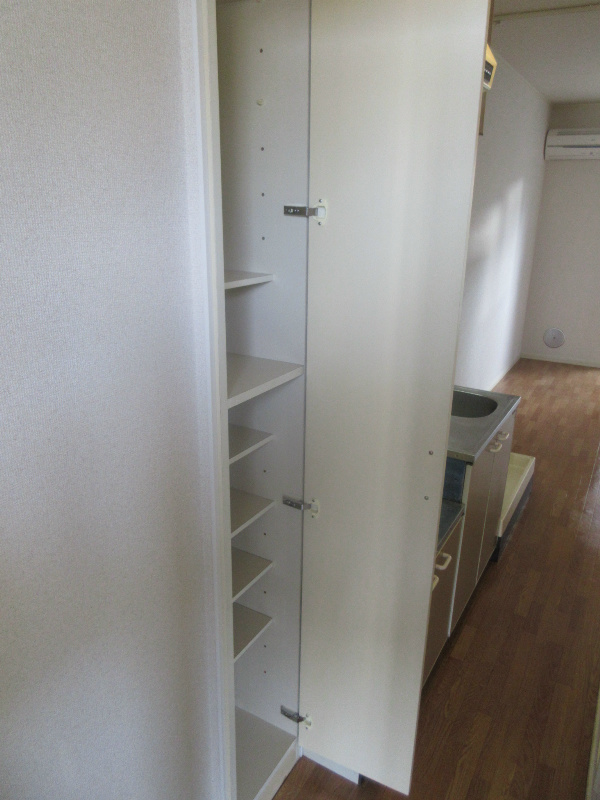 エントランス　シューズボックスの棚は取り外しや移動が出来ます♪