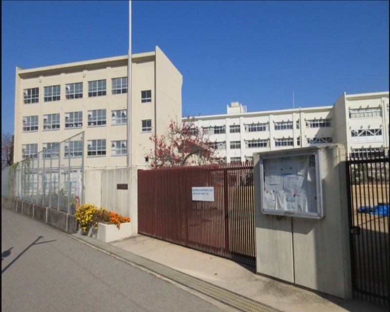 小学校　神戸市立有野小学校（小学校）まで1547m