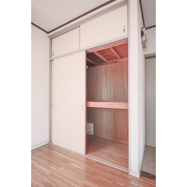 収納　同じ建物の別なお部屋