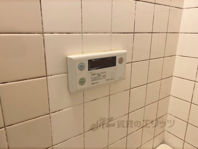 その他設備　給湯器リモコン