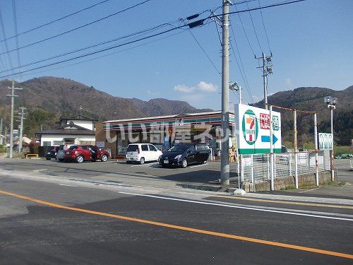 コンビニ　セブンイレブン会津東山店（コンビニ）まで1046m