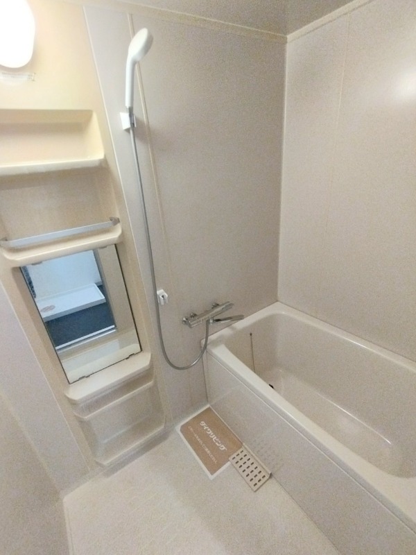 ＪＲ呉線 新広駅 徒歩34分 2階建 築38年の風呂写真